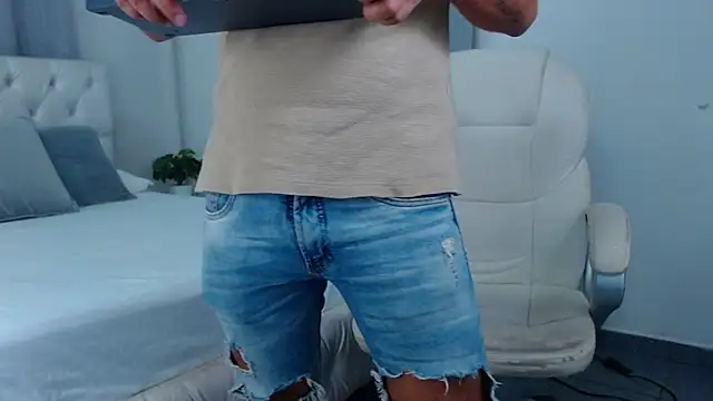 sebastian colle online show from February 21, 2025, 12:06 pm