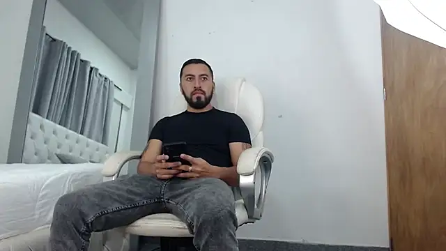 sebastian colle online show from March 2, 2025, 12:01 pm