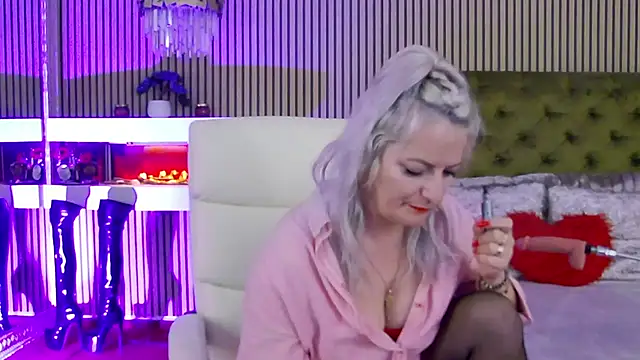 LadyTouch online show from April 16, 2026, 9:50 pm