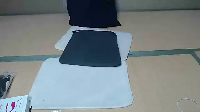 Snapshot of mika33556 chatting on March 12, 2025, 9:23 am mika33556 online show from March 12, 2025, 9:23 am