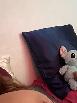 Snapshot of lola__med chatting on September 13, 2025, 2:17 pm lola med online show from September 13, 2025, 2:17 pm