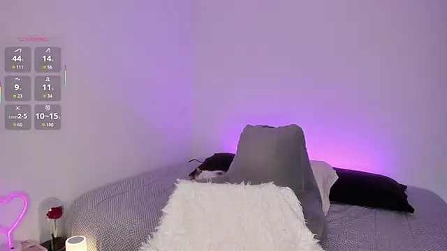  lucianapalmer online show from September 22, 2025, 2:41 pm