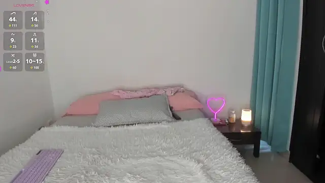  lucianapalmer online show from February 9, 2026, 11:58 am