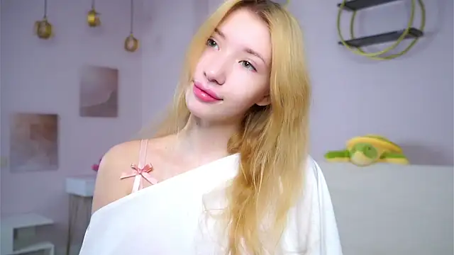 SunnivaCovil online show from February 13, 2026, 2:46 pm