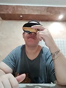 Dolcecurvy online show from October 25, 2025, 7:16 am