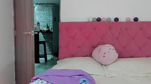 ela black online show from March 3, 2025, 12:27 pm