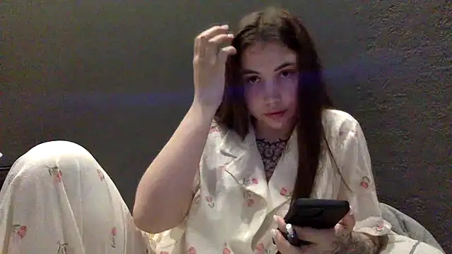 bysinka18 online show from April 19, 2026, 5:12 pm