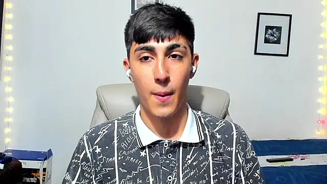 babymaik online show from November 21, 2025, 5:17 am