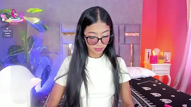 Snapshot of Tyla_Ks chatting on March 11, 2026, 7:42 pm Tyla Ks online show from March 11, 2026, 7:42 pm
