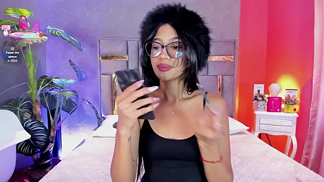 Snapshot of Tyla_Ks chatting on March 19, 2026, 7:40 pm Tyla Ks online show from March 19, 2026, 7:40 pm