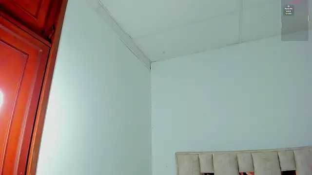 cutie sarax1 online show from November 16, 2025, 11:49 am