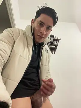 Leandro5523Z online show from February 21, 2025, 12:28 pm