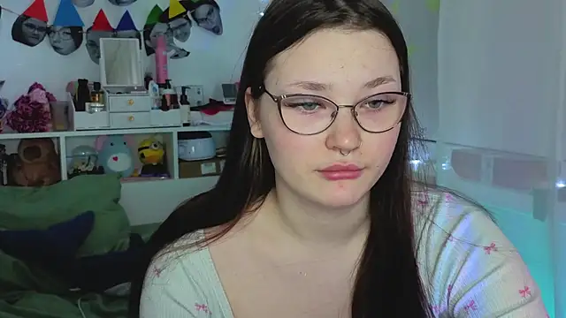 milliedoll online show from October 24, 2025, 6:32 am