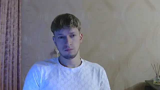 frama666 online show from November 6, 2025, 8:54 pm