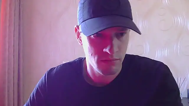 Snapshot of frama666 chatting on May 3, 2026, 10:43 am frama666 online show from May 3, 2026, 10:43 am