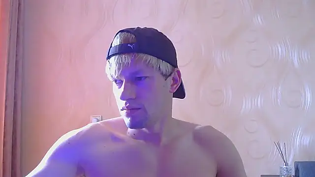 Snapshot of frama666 chatting on May 19, 2026, 8:53 am frama666 online show from May 19, 2026, 8:53 am