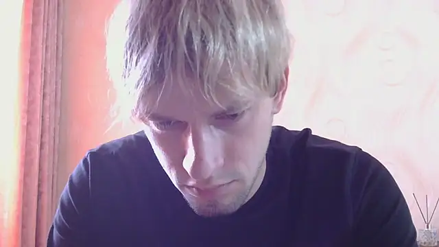 Snapshot of frama666 chatting on June 4, 2026, 12:11 pm frama666 online show from June 4, 2026, 12:11 pm