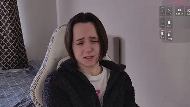 Luna Loveee online show from April 23, 2026, 5:30 am