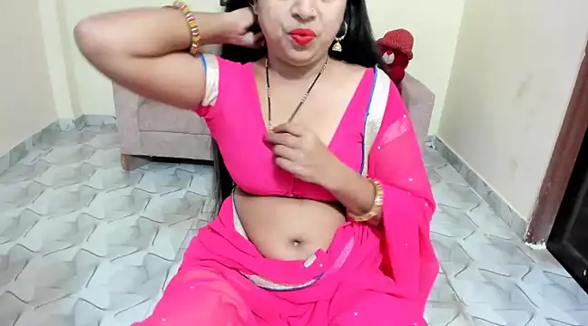 leahgotiii online show from March 13, 2025, 4:27 am