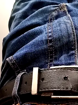 magrinhogostoso696 online show from September 14, 2025, 12:10 am