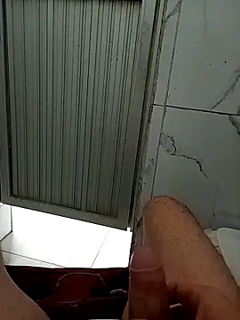 magrinhogostoso696 online show from September 26, 2025, 8:24 pm