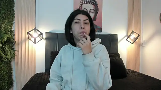 Cassie bloom online show from February 1, 2026, 3:27 am