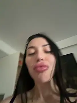 Snapshot of Mia_Splash chatting on April 30, 2026, 12:11 pm Mia Splash online show from April 30, 2026, 12:11 pm