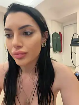 Snapshot of Mia_Splash chatting on May 28, 2026, 7:55 pm Mia Splash online show from May 28, 2026, 7:55 pm