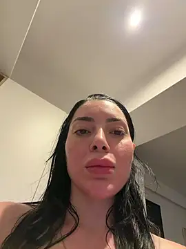 Snapshot of Mia_Splash chatting on June 4, 2026, 4:35 pm Mia Splash online show from June 4, 2026, 4:35 pm