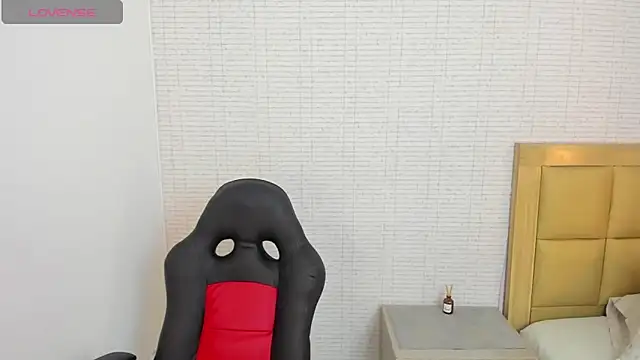 MEGANZARICK online show from October 1, 2025, 12:22 pm