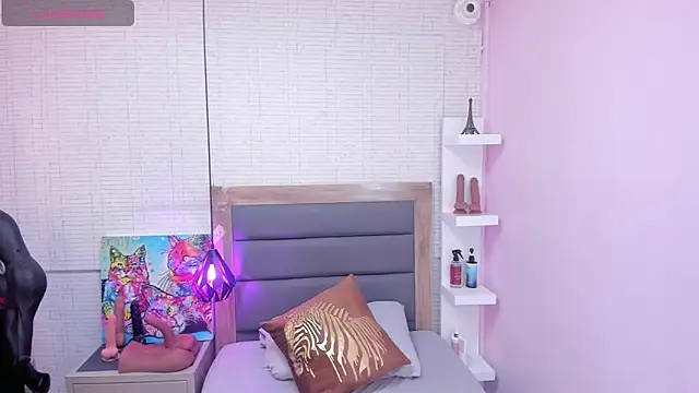 MEGANZARICK online show from March 24, 2026, 3:33 am