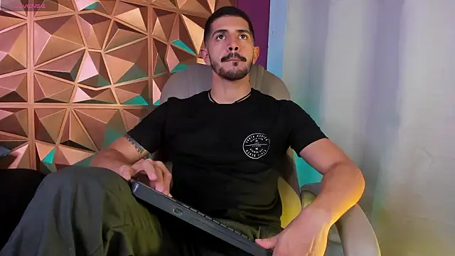 AlejandroStormm online show from February 15, 2026, 4:09 am