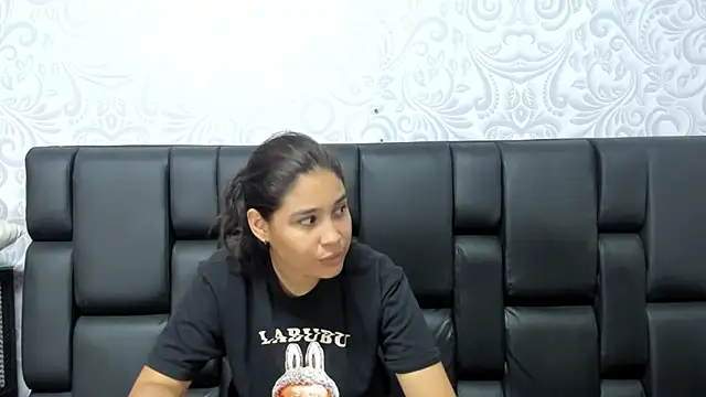 ElizaAndQuisha online show from September 17, 2025, 1:13 pm