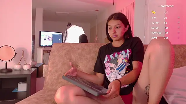 sheylawood online show from March 7, 2026, 2:41 am