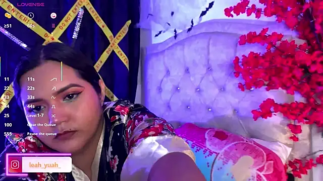 Leah yuah  online show from October 18, 2025, 9:21 am