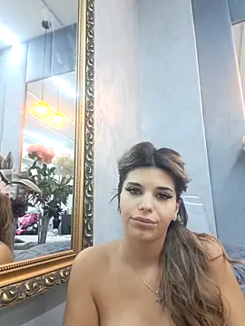 Bella Posh online show from October 19, 2025, 5:19 am