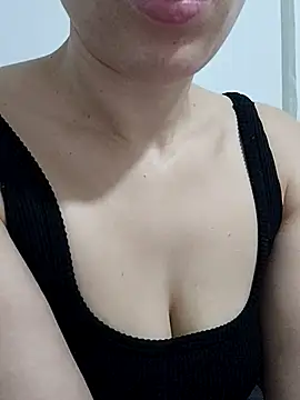 BUSE8821 online show from October 21, 2025, 9:04 pm