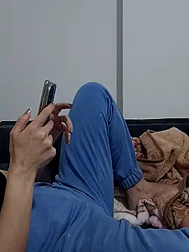 BUSE8821 online show from October 30, 2025, 8:53 pm