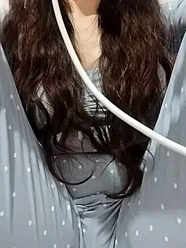 BUSE8821 online show from December 4, 2025, 5:32 pm