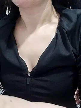 BUSE8821 online show from April 15, 2026, 11:27 pm