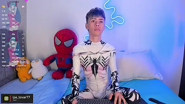 callum 77 online show from November 5, 2025, 5:07 am