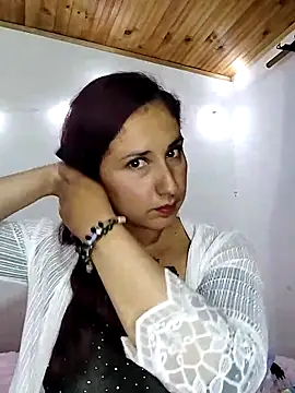 Megan-01- online show from March 13, 2025, 1:21 am