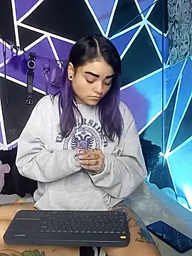 ChloeAllennn online show from September 18, 2025, 11:34 am