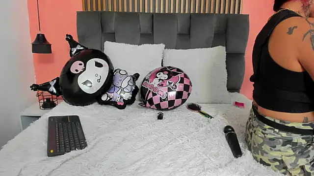 Snapshot of Georgina_Vega chatting on October 28, 2025, 4:16 am Georgina Vega online show from October 28, 2025, 4:16 am