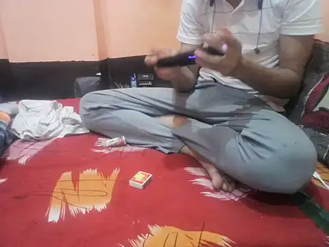 rahulkajuuu0909 online show from November 11, 2025, 5:13 pm