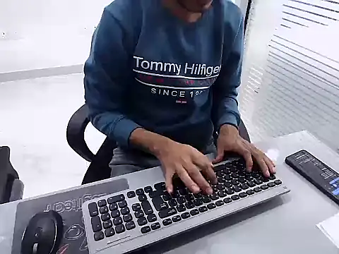 rahulkajuuu0909 online show from December 4, 2025, 11:19 am