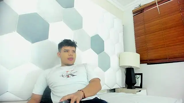 Axel Forte online show from April 21, 2026, 1:50 pm