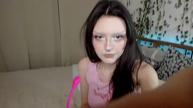 KimiSakura online show from February 27, 2025, 3:04 am