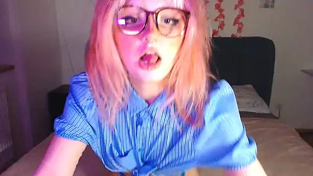 KimiSakura online show from February 19, 2026, 7:32 pm