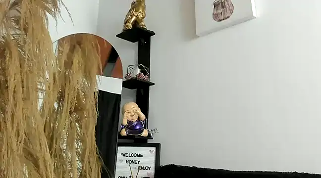 Snapshot of MarianaZapataa chatting on March 11, 2025, 10:53 pm MarianaZapataa online show from March 11, 2025, 10:53 pm